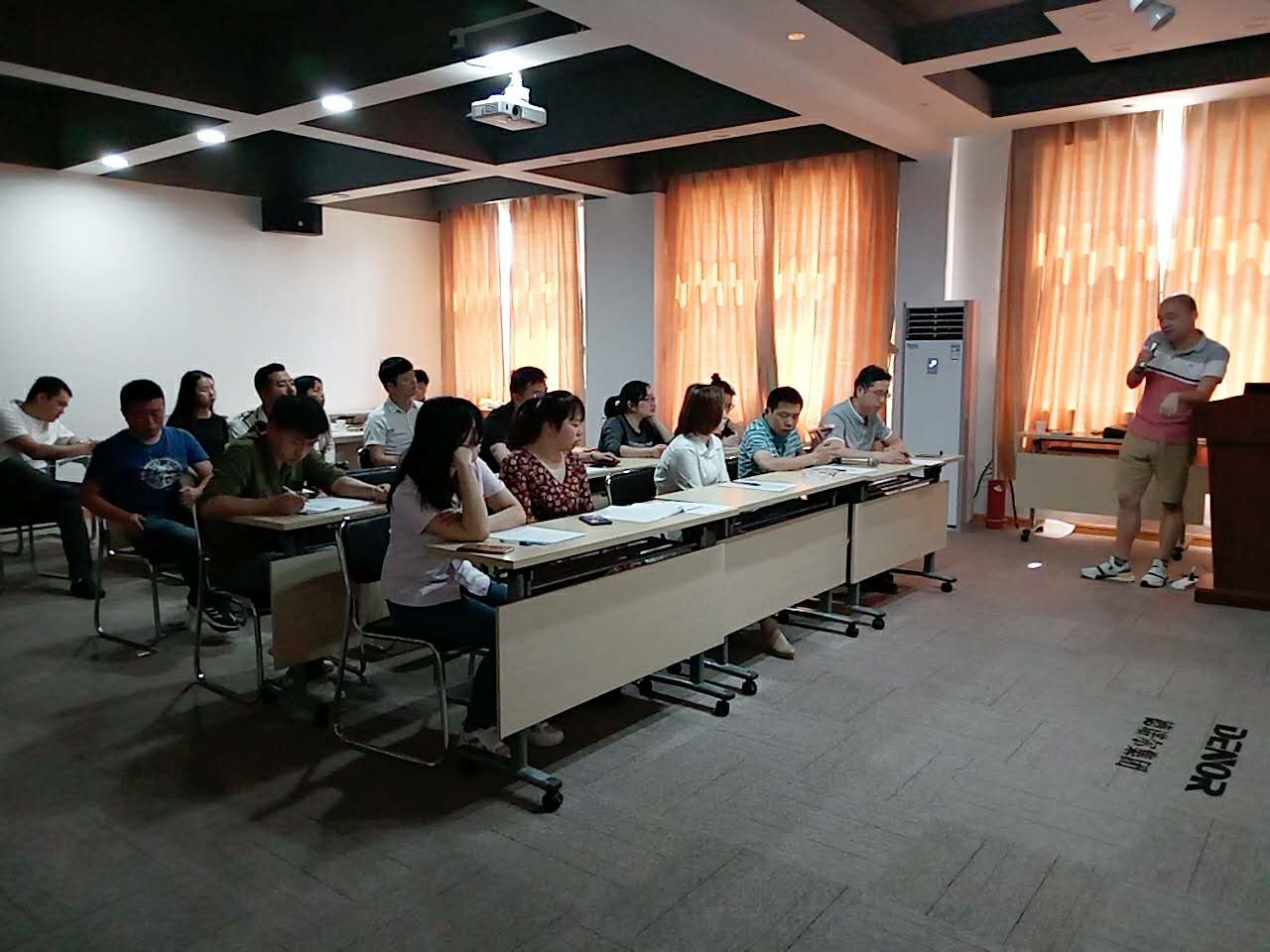 隊(duì)徐總說話.jpg 隊(duì)徐總說話.jpg