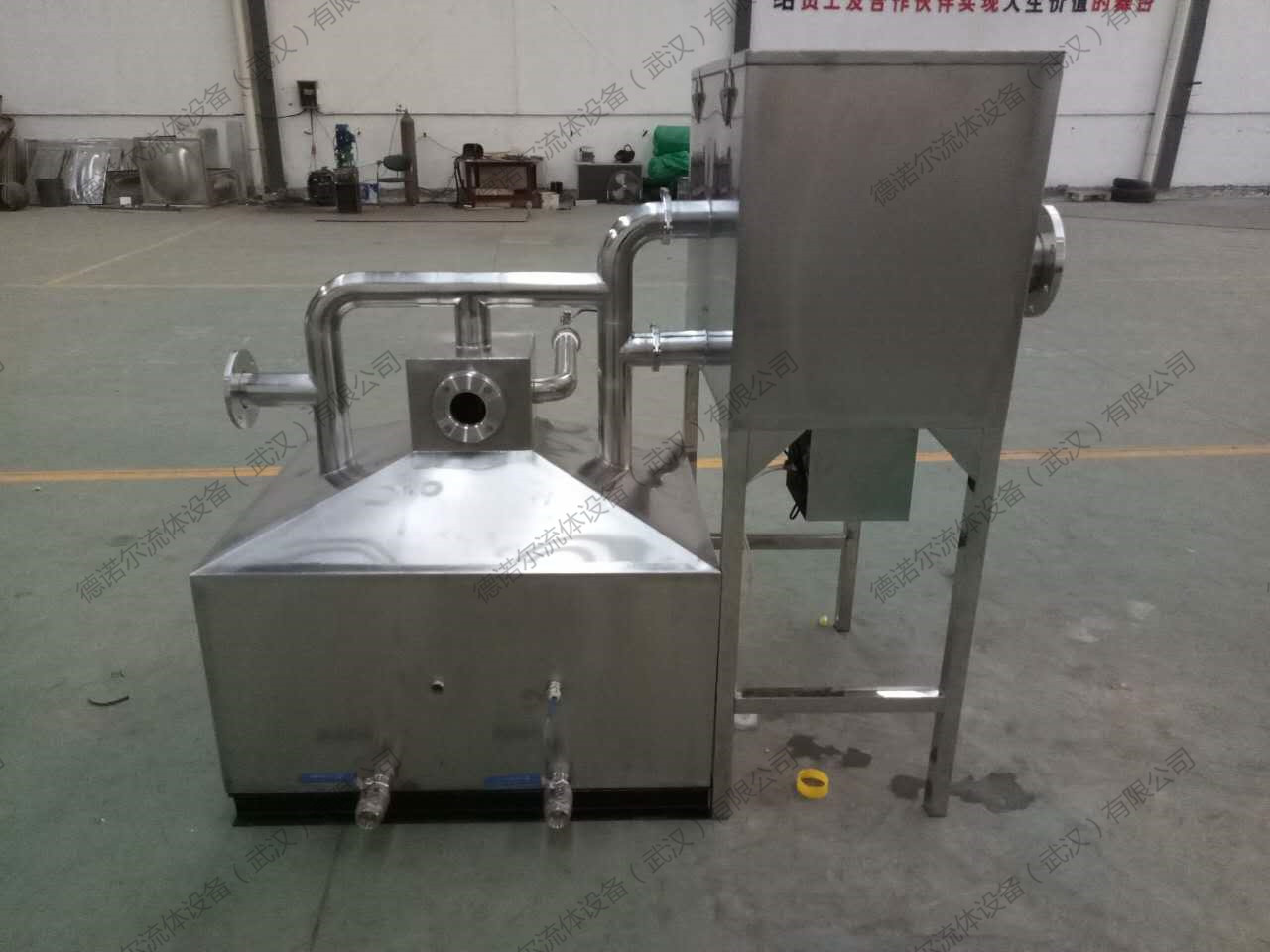 直排型油水分離器.jpg 直排型油水分離器.jpg